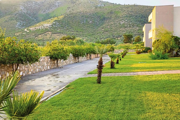 Alea Hotel & Suites