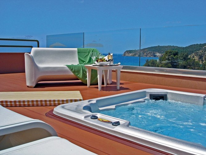 Royal Paradise Beach Resort & Spa