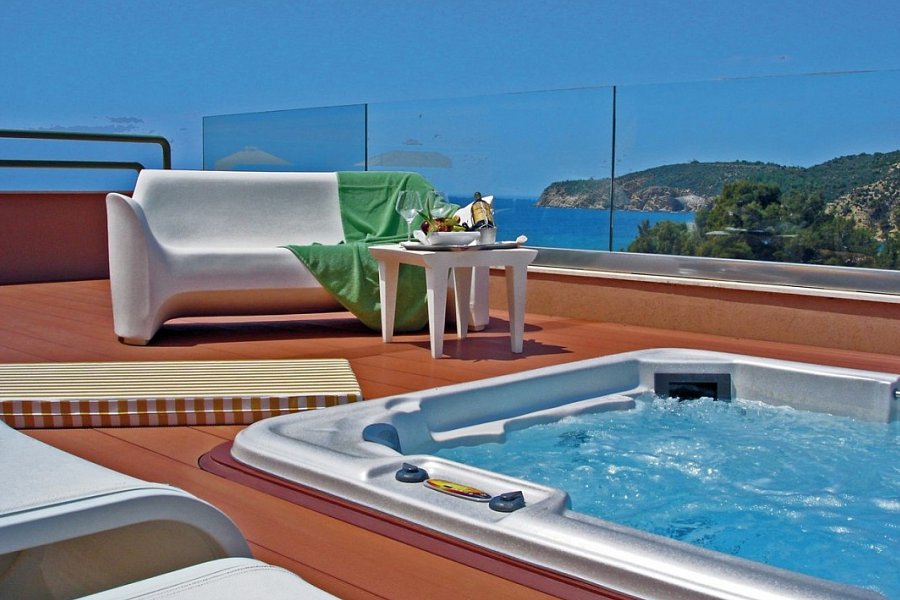 Royal Paradise Beach Resort & Spa