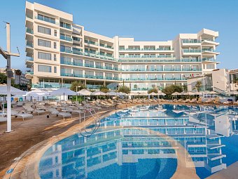 Vrissaki Beach Hotel