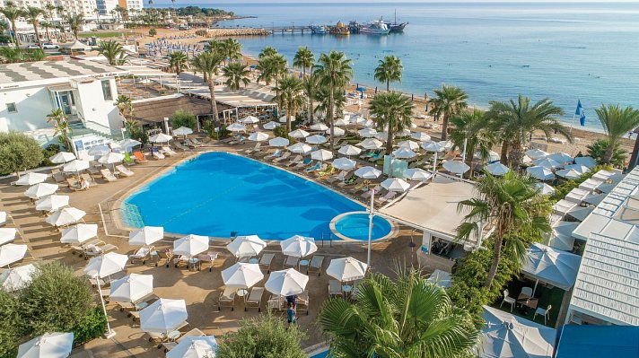 Vrissaki Beach Hotel