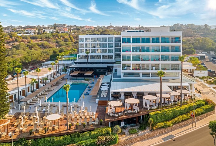 Napa Mermaid Hotel & Suites