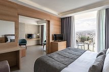Royal Apollonia by Louis Hotels - Wohnbeispiel Juniorsuite (Zimmercodierung JB1)
