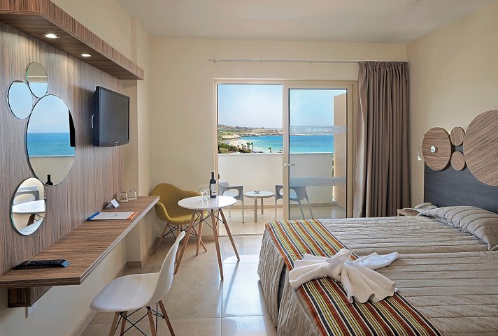 Nelia Beach Hotel - Wohnbeispiel Doppelzimmer Meerblick (Zimmercodierung DBM)