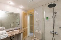 Bluesea Veril Playa - Beispiel Bad Appartement (Zimmercodierungen AG1 & AG2)
