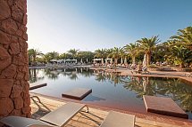 Lopesan Baobab Resort - Beispiel Terrasse Familienzimmer mit Poolzugang (Zimmercodierung FB2)