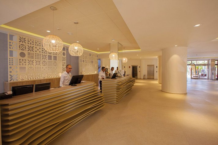 Abora Continental by Lopesan Hotels