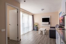 Corona Roja - Wohnbeispiel renoviertes Appartement (Zimmercodierungen AB2 & OB2)
