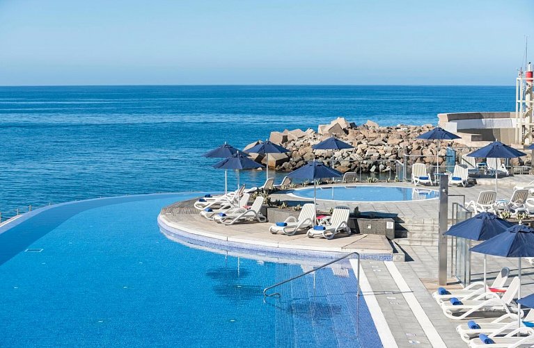 Marina Suites