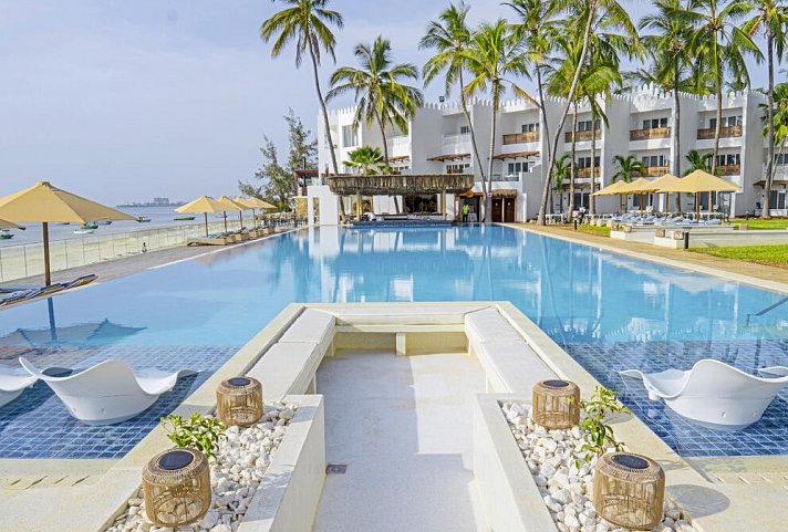 Bamburi Beach