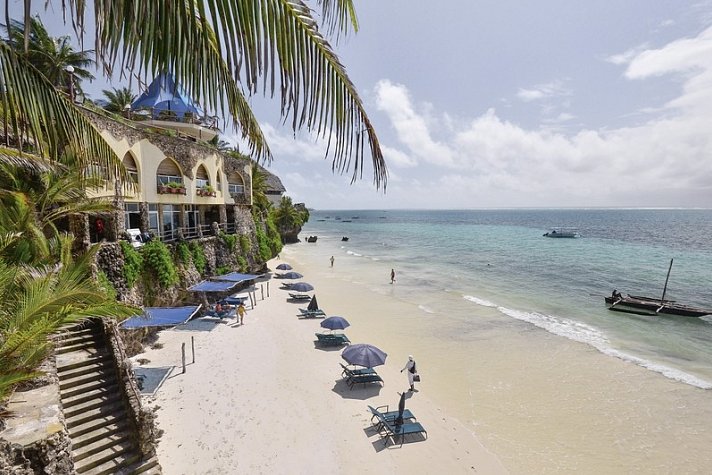 Bahari Beach Hotel