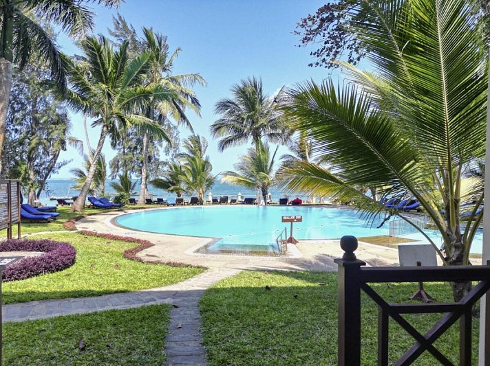 Neptune Beach Resort