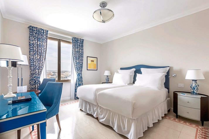 The Phoenicia Hotel - Wohnbeispiel Doppelzimmer Superior (Zimmercodierung DS1)