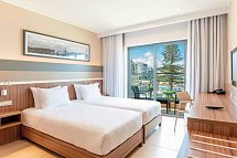 DoubleTree by Hilton Malta - Wohnbeispiel Doppelzimmer Twin Guest Room mit Meerblick (Zimmercodierung D3M)