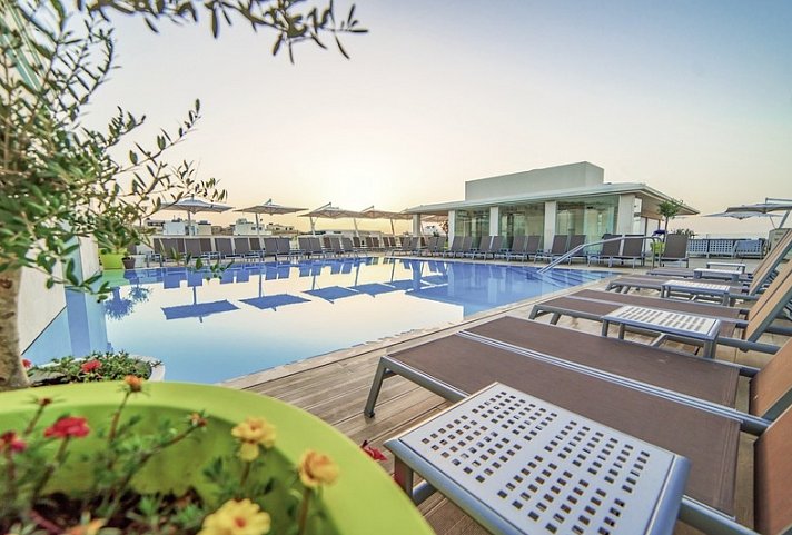 Maritim Antonine Hotel & Spa