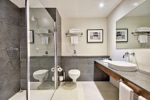 The George, Urban Boutique Hotel - Badbeispiel (Zimmercodierungen DD1 & JB1)