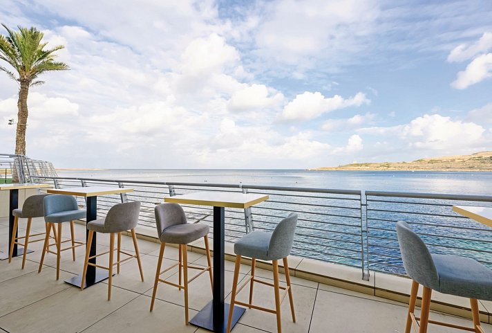 Qawra Palace Resort & Spa