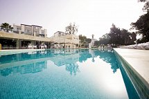 Urban Valley Resort & Spa