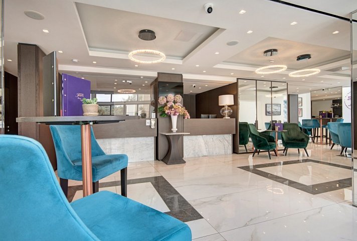 Urban Valley Hotel & Spa