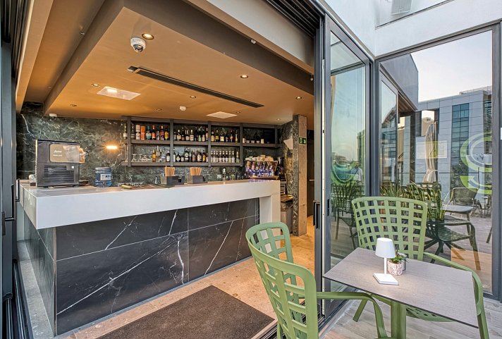 VITA Hotel & Rooftop