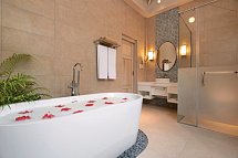 Bandos Maldives - Beispiel Bad Beach Villa (Zimmercodierung VB1)