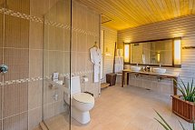 Kuredu Island Resort & Spa - Beispiel Bad O Beach Villa (Zimmercodierung VO1)