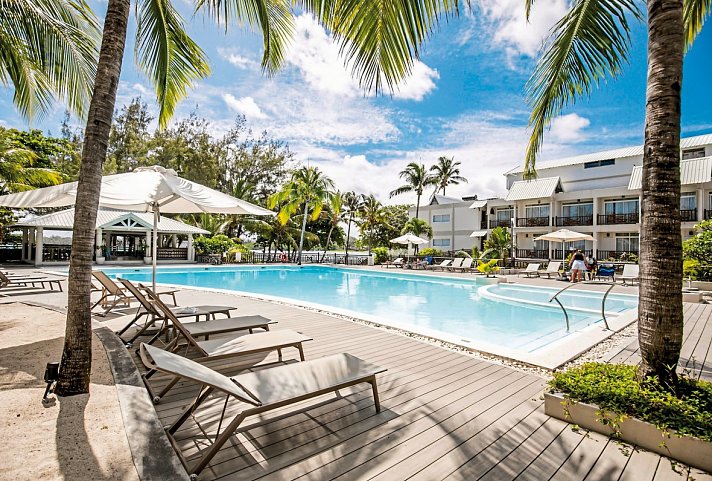 Le Peninsula Bay Beach Resort & Spa