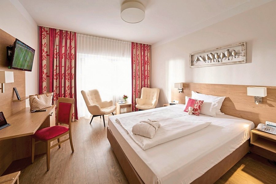 Ströbinger Hof - Therme Wellness Resort - Wohnbeispiel Doppelzimmer Grand Lit Simsee (Zimmercodierung DB1)