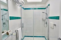 Le Axidie - Bad Doppelzimmer Standard seitl. Meerblick (Zimmercodierung DGN)