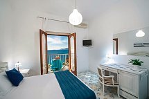 Villa Bellavista - Wohnbeispiel Doppelzimmer Meerblick (Zimmercodierungen D1M & DPM)
