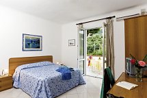 Park Hotel Terme Mediterraneo - Wohnbeispiel Doppelzimmer Economy Gartenblick (Zimmercodierung DEG)