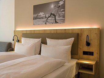 BERGlässig Hotel Bodenmais - Wohnbeispiel Doppelzimmer Standard Typ 6 (Zimmercodierung DG1)