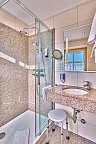 Wander und Aktivhotel Rösslwirt - Beispiel Bad Einzelzimmer Standard (Zimmercodierung EG1)