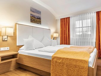 Wander und Aktivhotel Rösslwirt - Wohnbeispiel Doppelzimmer Standard (Zimmercodierungen DG1, DX1 & DX2)