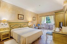 Colonna Resort - Wohnbeispiel Doppelzimmer Gartenblick