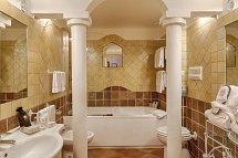 Colonna Resort