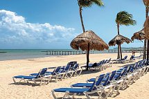 BlueBay Grand Esmeralda