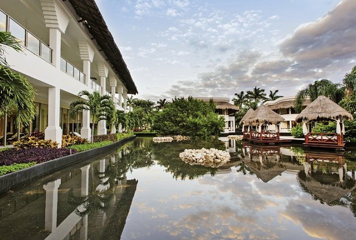 Grand Riviera Princess