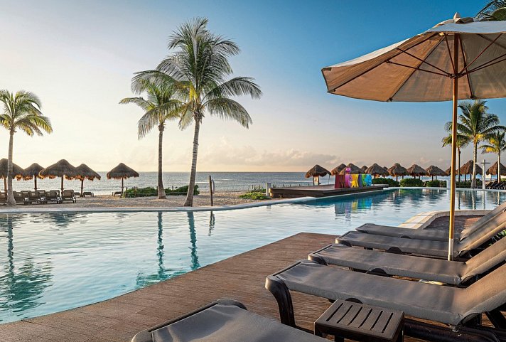 Ocean Riviera Paradise