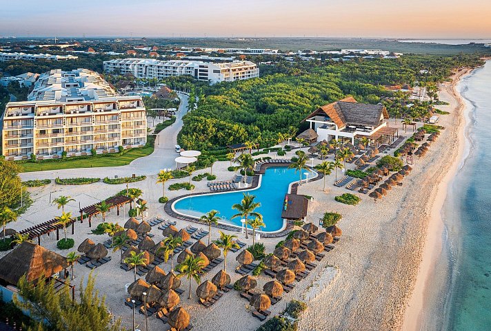 Ocean Riviera Paradise