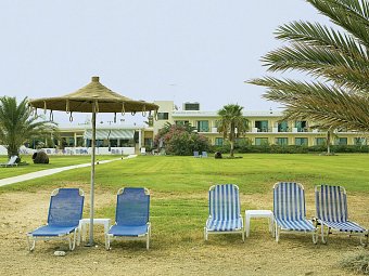 Natura Beach Hotel & Villas