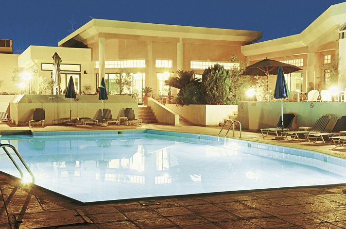 Natura Beach Hotel & Villas