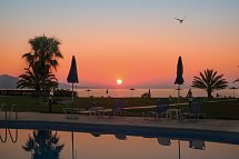 Natura Beach Hotel & Villas