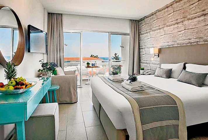 Leonardo Plaza Cypria Maris Beach Hotel & Spa - Wohnbeispiel Doppelzimmer Meerblick (Zimmercodierung DBM)