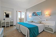 Pinos Playa - Wohnbeispiel Doppelzimmer seitl. Meerblick (Zimmercodierung DBN)
