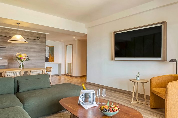 Sarena de Muro Resort Mallorca, part of Destination by Hyatt - Wohnbeispiel Suite fronatler Meerblick (Zimmercodierung WBM)
