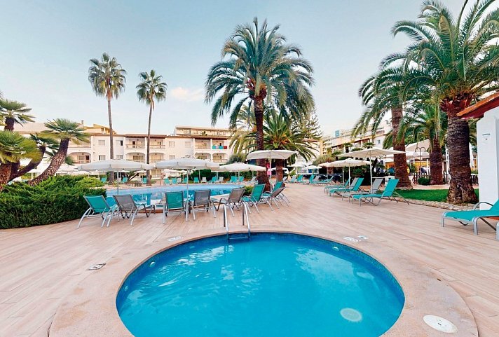 Alcudia Garden