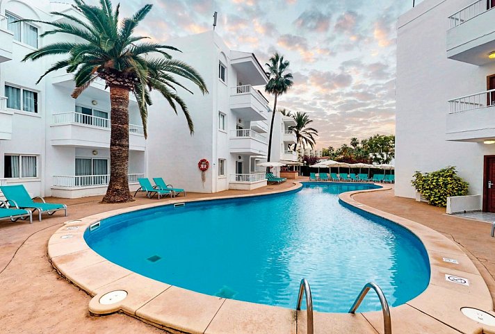 Alcudia Garden