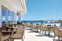 Universal Hotel Perla
