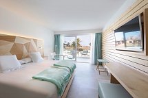 Iberostar Selection Playa de Palma - Wohnbeispiel Familienzimmer Poolblick (Zimmercodierungen F1P & F2P)